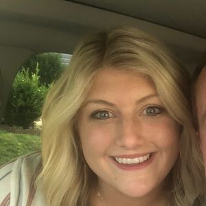 Meet your Posher, Whitney